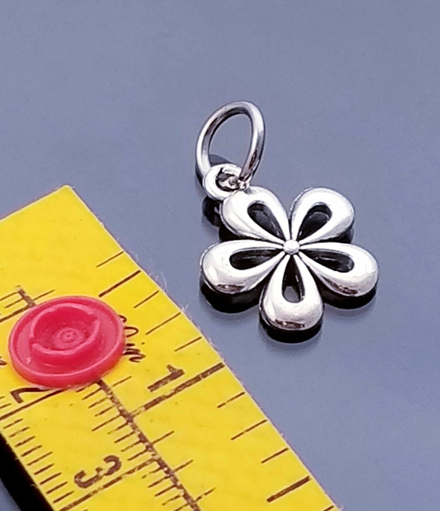 Flower Charm image 1