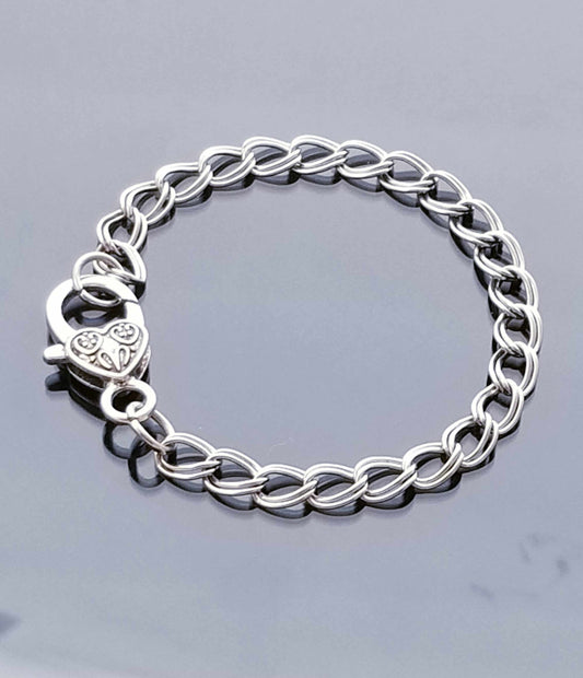 Size 8.5 /Heart Lobster Clasp /Double Link Bracelet / Starter Bracelet image 1