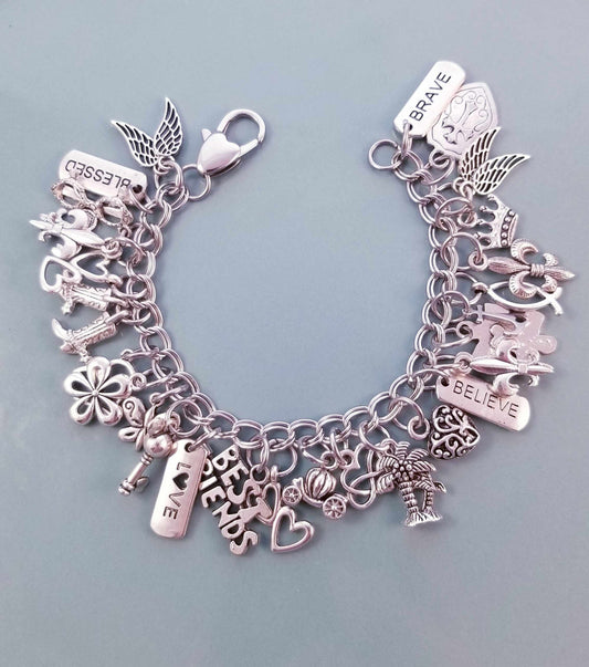 Size 7-7.5 /Friends Chunky Charm Bracelet /Heart Lobster Clasp /Brave image 0
