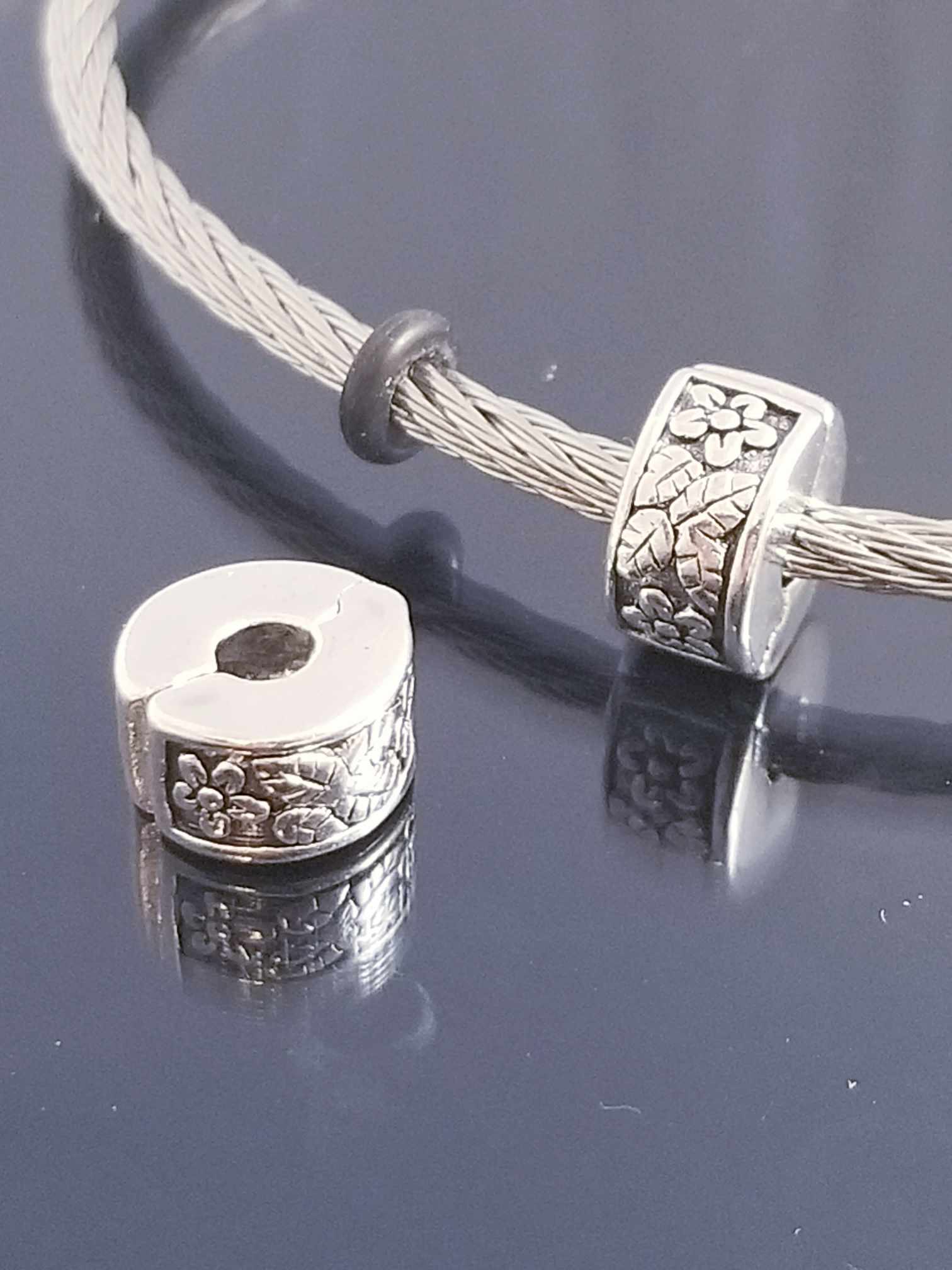 2 Flower Vine Charms / Safety Lock Clip / 2 Rubber Stopper Beads / 2Pcs European image 0