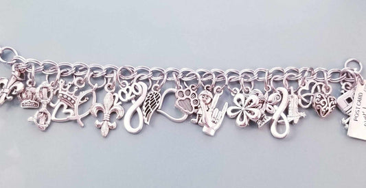 Size 7 -18cm Charm Bracelet / Heart Bracelet /Chunky Charm Bracelet /Charms on Bracelet
