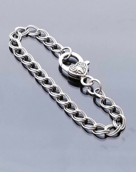 Size 9 /Heart Lobster Clasp /Double Link Bracelet / Starter Bracelet image 0